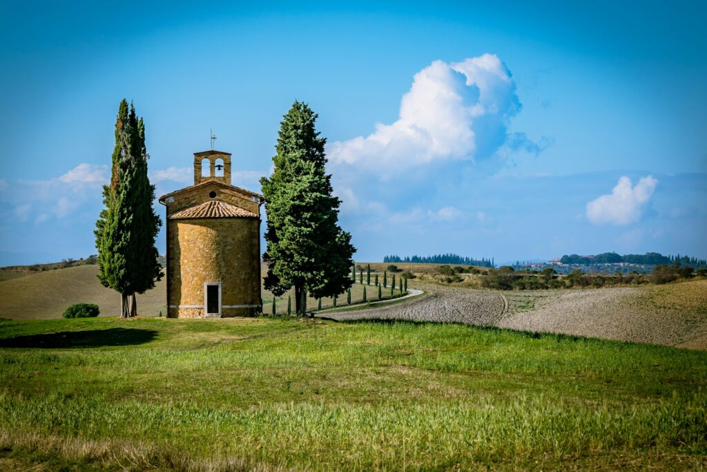 Tuscany: Rolling Hills & Renaissance Wonders